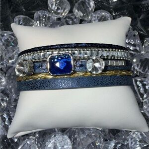 Ryze party Elegant Blue and Gold Bracelet. Magnet closure new in bag